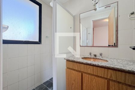 Banheiro da Suíte de apartamento para alugar com 1 quarto, 45m² em Sumarezinho, São Paulo