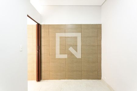 Quarto 2 de casa para alugar com 2 quartos, 80m² em Parque São Jorge, São Paulo