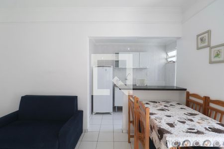 Sala de apartamento para alugar com 2 quartos, 68m² em Pitangueiras, Guarujá
