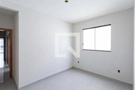 Suíte  de casa à venda com 3 quartos, 192m² em Nacional, Contagem