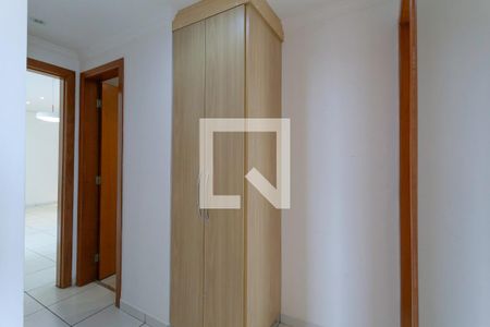 Corredor de apartamento à venda com 3 quartos, 86m² em Caiçara-adelaide, Belo Horizonte