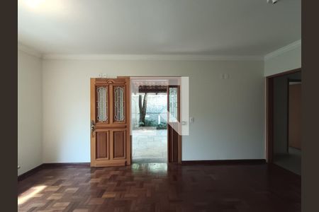 Casa para alugar com 8 quartos, 375m² em Vila Clementino, São Paulo