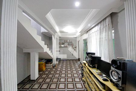 Casa à venda com 4 quartos, 250m² em Jardim Porteira Grande, São Paulo