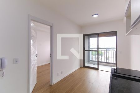 Sala/Cozinha de apartamento para alugar com 1 quarto, 30m² em Quarta Parada, São Paulo