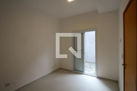 Suíte de apartamento para alugar com 2 quartos, 50m² em Vila Ivone, São Paulo