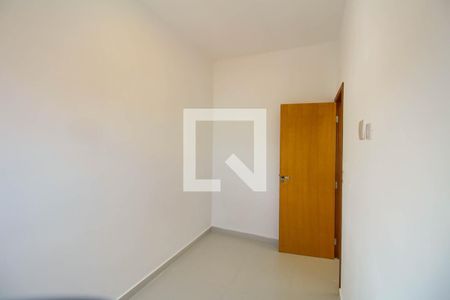 Quarto 1 de apartamento para alugar com 2 quartos, 50m² em Vila Ivone, São Paulo