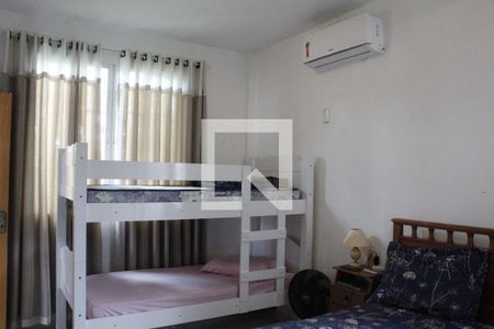 Quarto 1 de casa para alugar com 3 quartos, 327m² em Curicica, Rio de Janeiro