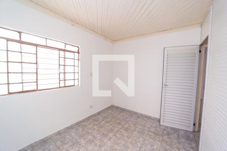 Quarto 1 de casa à venda com 2 quartos, 98m² em Jardim Três Marias, São Paulo