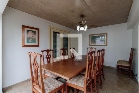 Casa à venda com 4 quartos, 240m² em Jardim Panorama, São Paulo