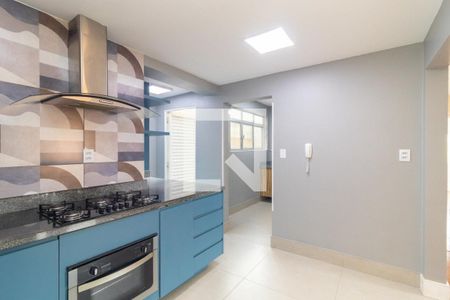 Cozinha de apartamento para alugar com 3 quartos, 90m² em Menino Deus, Porto Alegre