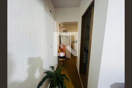 Corredor  de casa à venda com 5 quartos, 158m² em Vila Alianca, Guarulhos