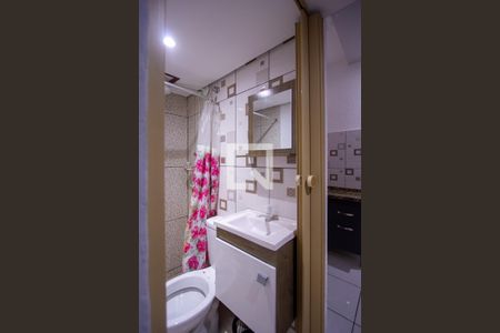 Banheiro de apartamento para alugar com 1 quarto, 32m² em Trindade, São Gonçalo