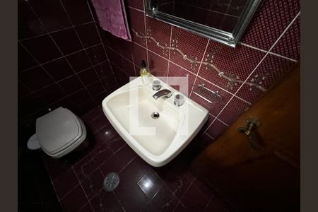 Lavabo de casa à venda com 4 quartos, 180m² em Carandiru, São Paulo