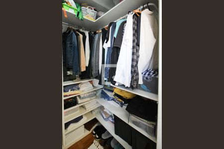 Closet do Quarto 1 de apartamento para alugar com 2 quartos, 65m² em Vila Olímpia, São Paulo