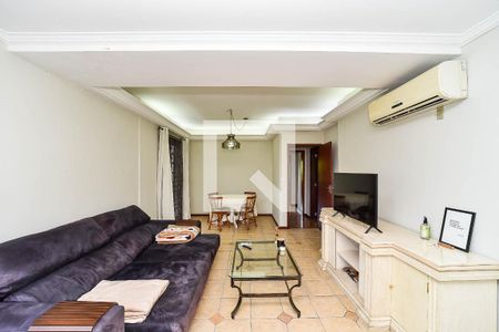 Sala de casa à venda com 3 quartos, 300m² em Três Figueiras, Porto Alegre