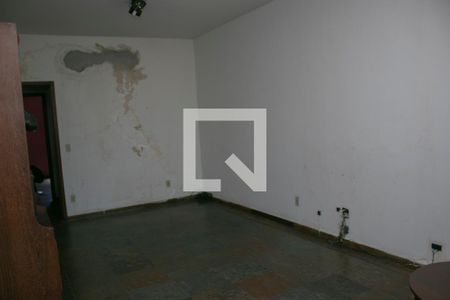 sala de casa para alugar com 4 quartos, 400m² em Cachoeirinha, Belo Horizonte