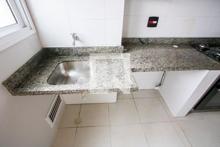 Sala/Cozinha de apartamento para alugar com 3 quartos, 60m² em Vila Pires, Santo André