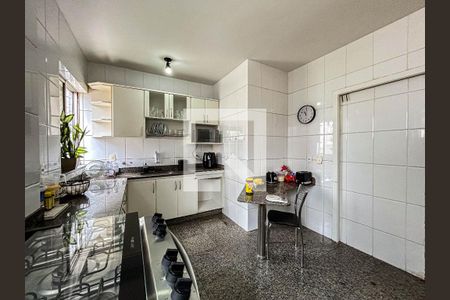 Cozinha de apartamento à venda com 3 quartos, 140m² em Buritis, Belo Horizonte