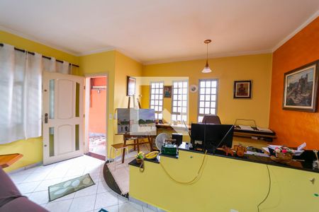 Sala de casa para alugar com 2 quartos, 240m² em Cangaiba, São Paulo