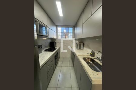 Cozinha de apartamento à venda com 2 quartos, 55m² em Juliana, Belo Horizonte