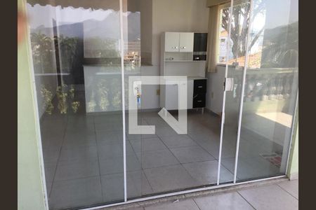 Área Externa de casa para alugar com 2 quartos, 100m² em Tanque, Rio de Janeiro