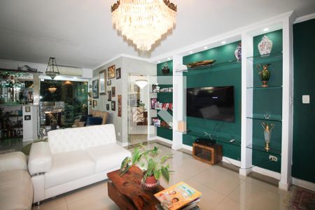 Sala de casa para alugar com 3 quartos, 190m² em Vila Olímpia, São Paulo