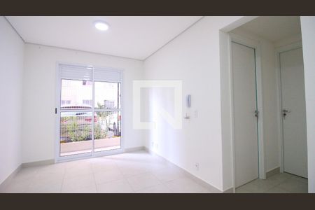 Sala/Cozinha de apartamento para alugar com 2 quartos, 43m² em Vila Graciosa, São Paulo
