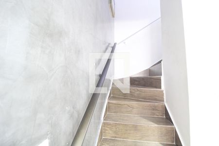 Escada de casa de condomínio à venda com 4 quartos, 130m² em Pedreira, São Paulo