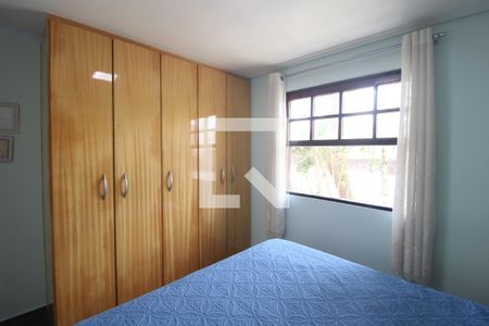 Quarto 1 de casa de condomínio à venda com 4 quartos, 130m² em Pedreira, São Paulo