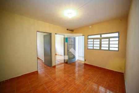 Sala de casa para alugar com 2 quartos, 110m² em Vila Bauab, São Paulo
