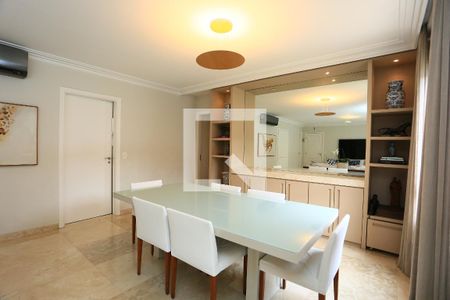 Sala de apartamento à venda com 3 quartos, 129m² em Real Parque, São Paulo