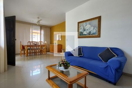 Sala de casa de condomínio à venda com 3 quartos, 183m² em Anil, Rio de Janeiro