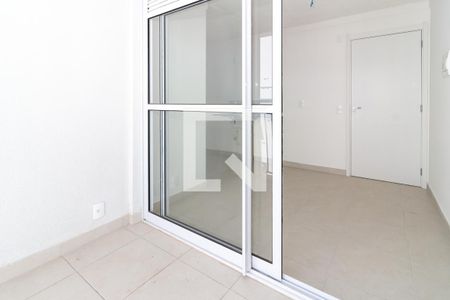 Apartamento para alugar com 2 quartos, 34m² em Parque Industrial Tomas Edson, São Paulo