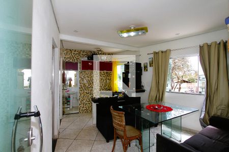 Sala de casa para alugar com 2 quartos, 130m² em Pindorama, Belo Horizonte