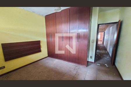 Casa à venda com 3 quartos, 180m² em Vila Eldizia, Santo André