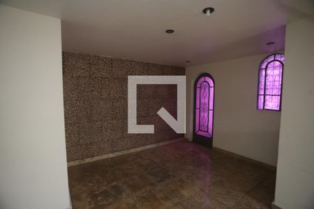 Sala de casa à venda com 3 quartos, 200m² em Coração Eucarístico, Belo Horizonte