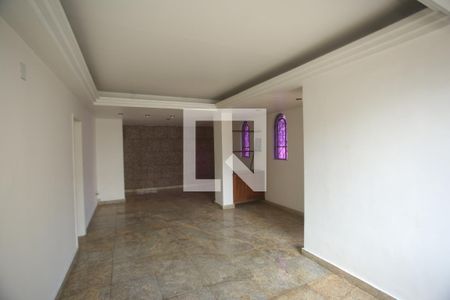 Sala de casa à venda com 3 quartos, 200m² em Coração Eucarístico, Belo Horizonte