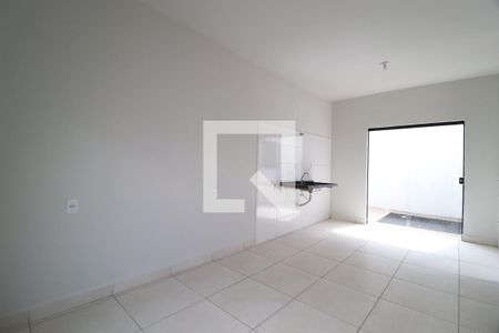 Sala de casa para alugar com 2 quartos, 83m² em Jardim Holanda, Uberlândia