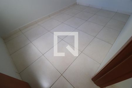 Quarto 1 de casa para alugar com 2 quartos, 83m² em Jardim Holanda, Uberlândia