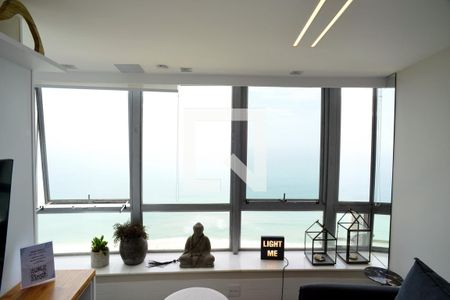 Sala de apartamento à venda com 2 quartos, 86m² em Barra da Tijuca, Rio de Janeiro