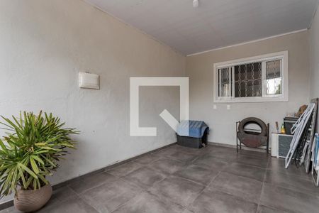 Garagem de casa à venda com 2 quartos, 94m² em Jardim Carvalho, Porto Alegre