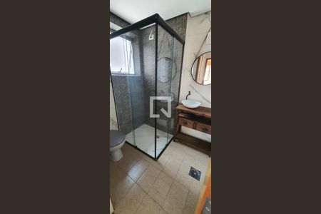 Banheiro de apartamento para alugar com 2 quartos, 74m² em Floresta, Porto Alegre