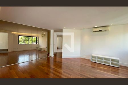 Sala de apartamento à venda com 3 quartos, 220m² em Sumarezinho, São Paulo