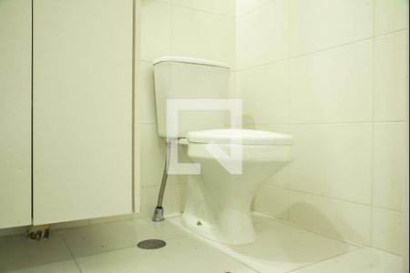 Banheiro de kitnet/studio à venda com 1 quarto, 27m² em Vila Clementino, São Paulo