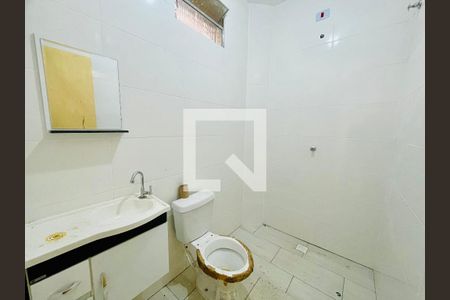 Banheiro de kitnet/studio para alugar com 1 quarto, 50m² em Vila Sao Rafael, Guarulhos