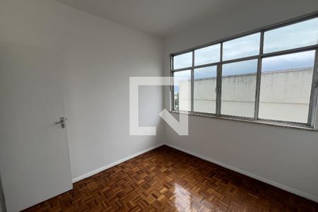 Quarto 1 de apartamento para alugar com 3 quartos, 60m² em Jardim Guanabara, Rio de Janeiro