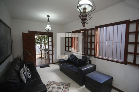 Sala de casa para alugar com 4 quartos, 360m² em Incofindência, Belo Horizonte