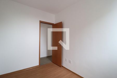 Quarto 1 de apartamento para alugar com 2 quartos, 40m² em Morada da Colina, Uberlândia