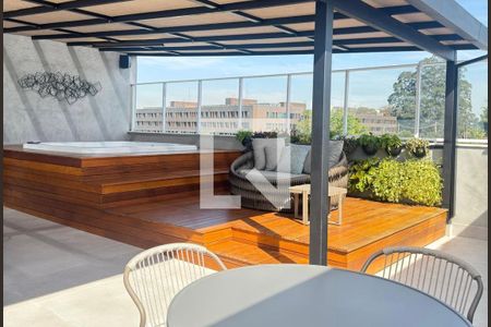 Apartamento para alugar com 3 quartos, 247m² em Granja Viana, Cotia