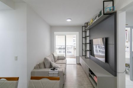 Sala/Cozinha de apartamento para alugar com 2 quartos, 63m² em Vila Guilhermina, São Paulo